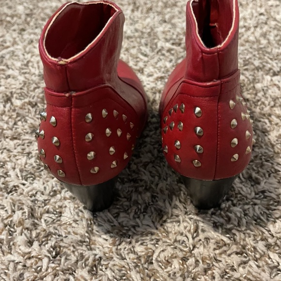 Vegan red spike heeled bootie - Picture 3 of 7